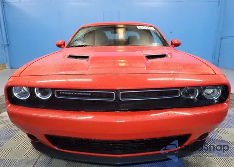 2023 Dodge Challenger Sxt z USA, uszkodzony, nr VIN 2C3CDZAG8PH553653